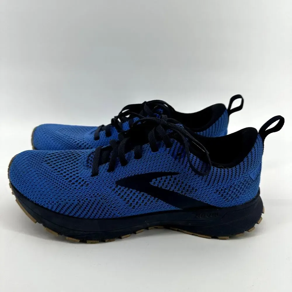 Brooks add style